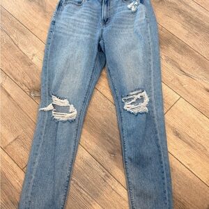 American Eagle Outfitters Light Wash Distressed Straight Leg Jeans